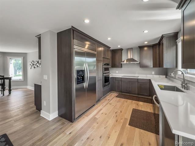 Larkins Rd, Brighton, MI 48114