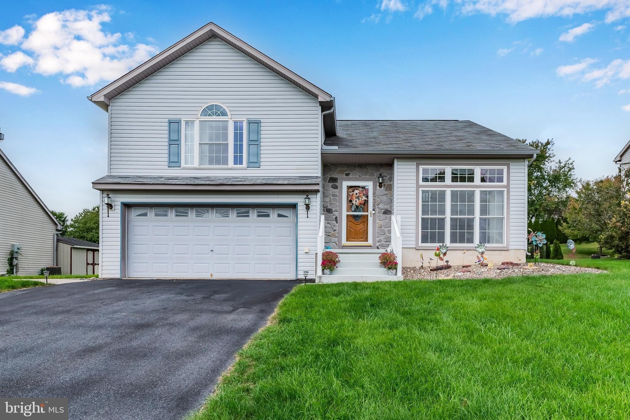 Sholly Ave, Lebanon, PA 17046