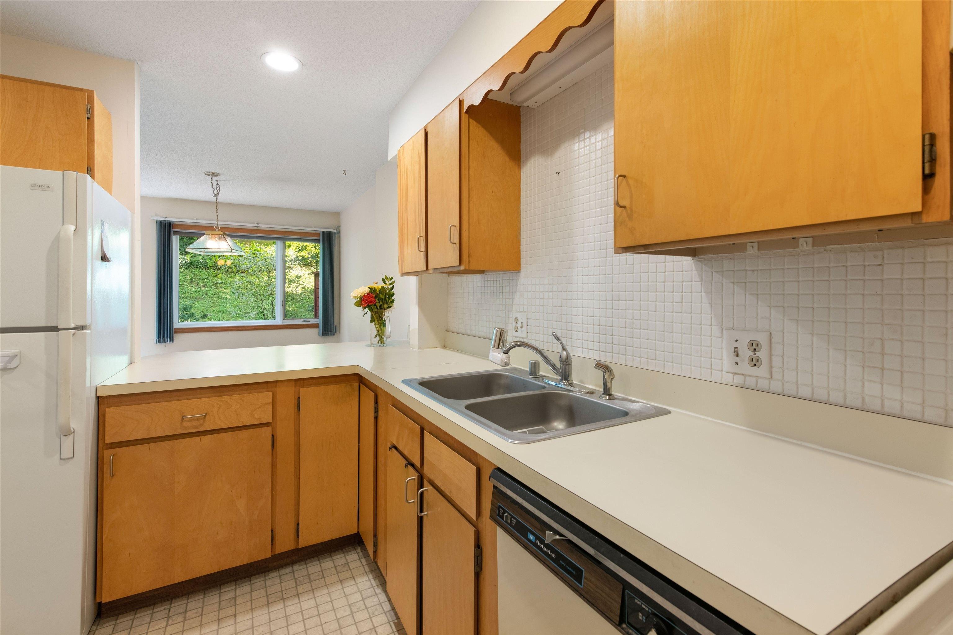Robin Way, Brattleboro, VT 05301