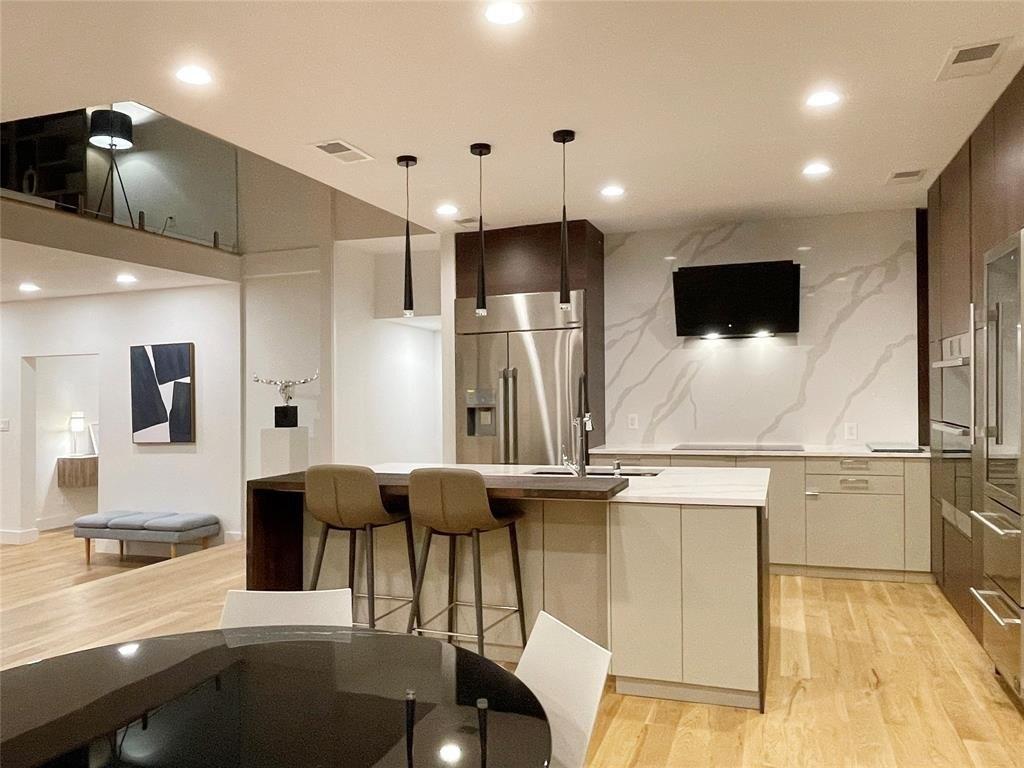 Bert Ln, Dallas, TX 75240