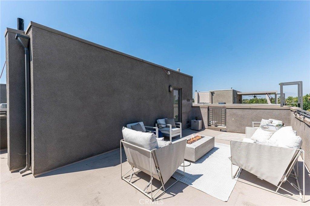 Victory Blvd, Van Nuys, CA 91401