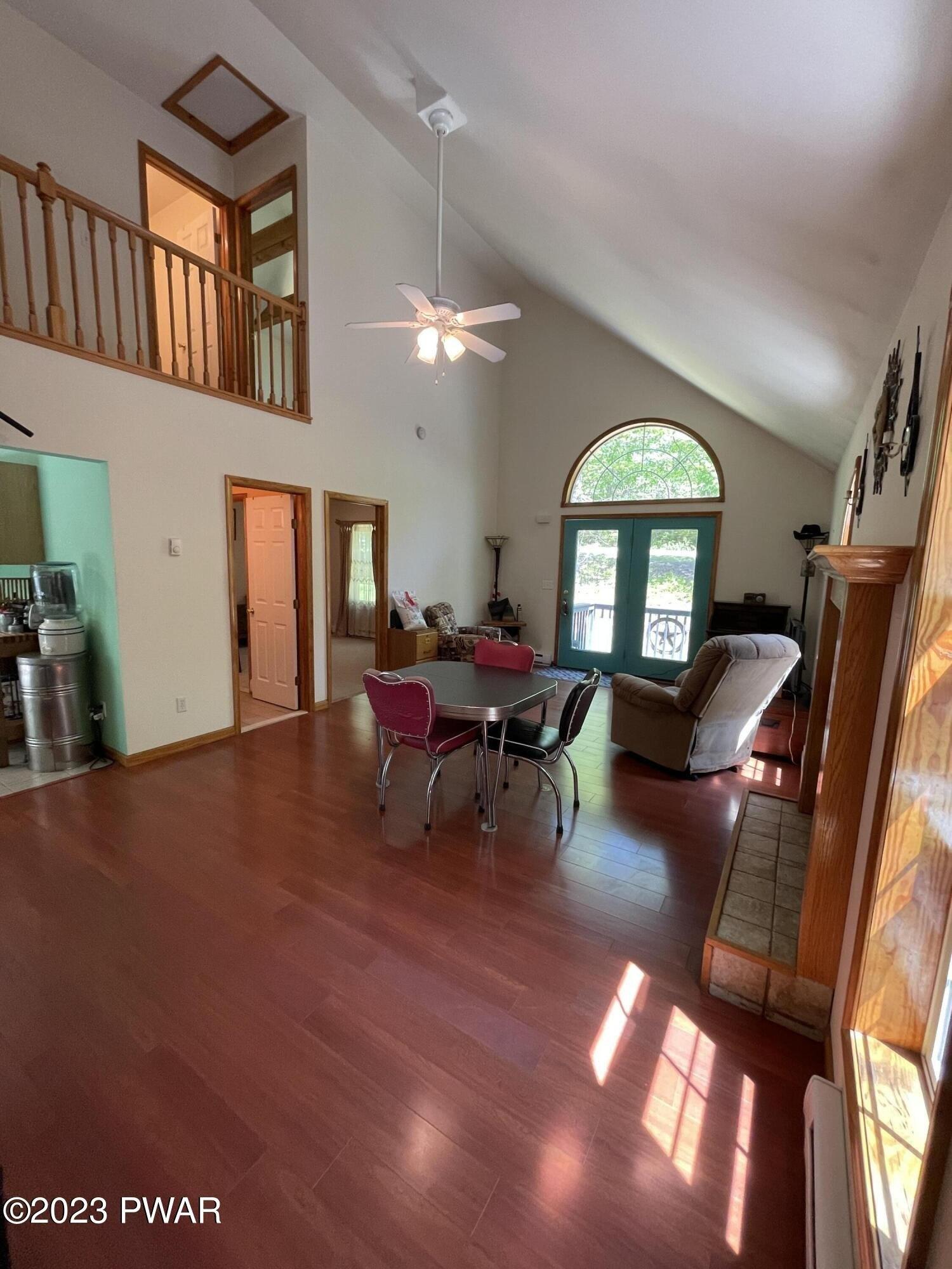 Brownstone Dr, Milford, PA 18337