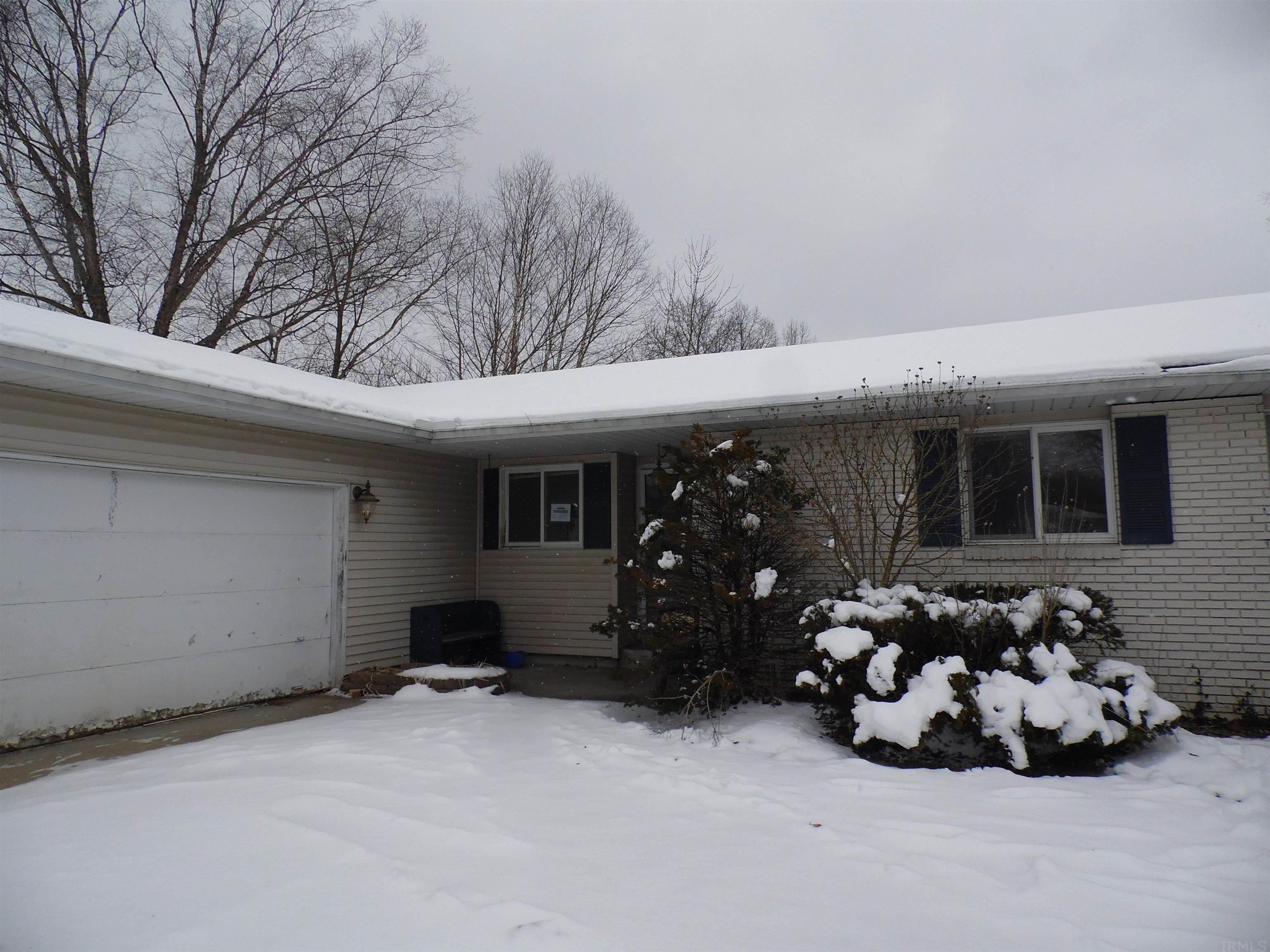 Fields Farm Trl, Elkhart, IN 46514