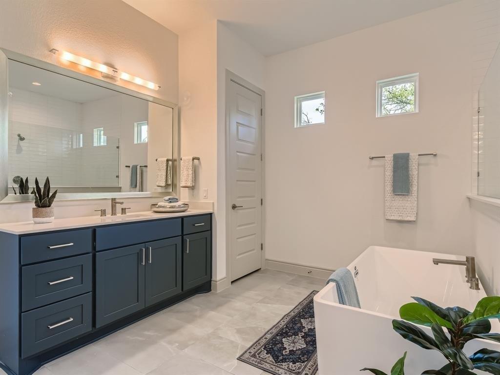 Carousel Ln, Driftwood, TX 78619