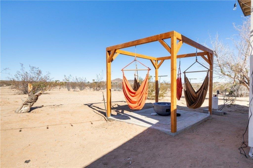 Sunnysands Rd, Joshua Tree, CA 92252