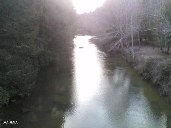 River Rd, Crossville, TN 38572