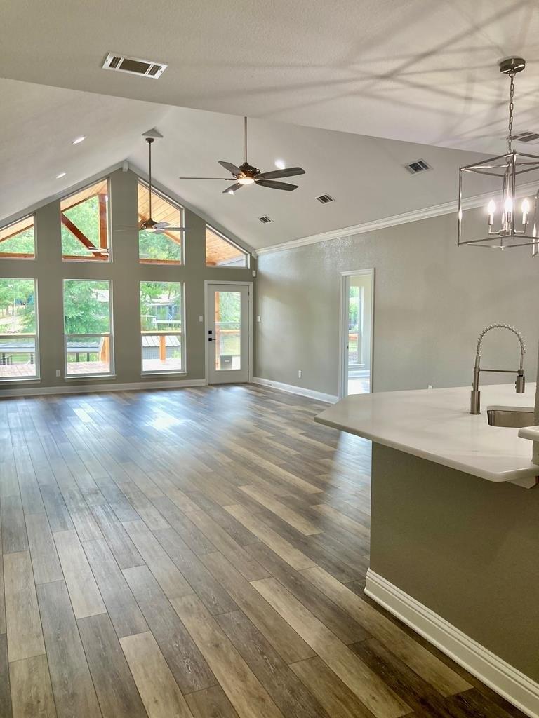 Rueda Encina St, Gun Barrel City, TX 75156