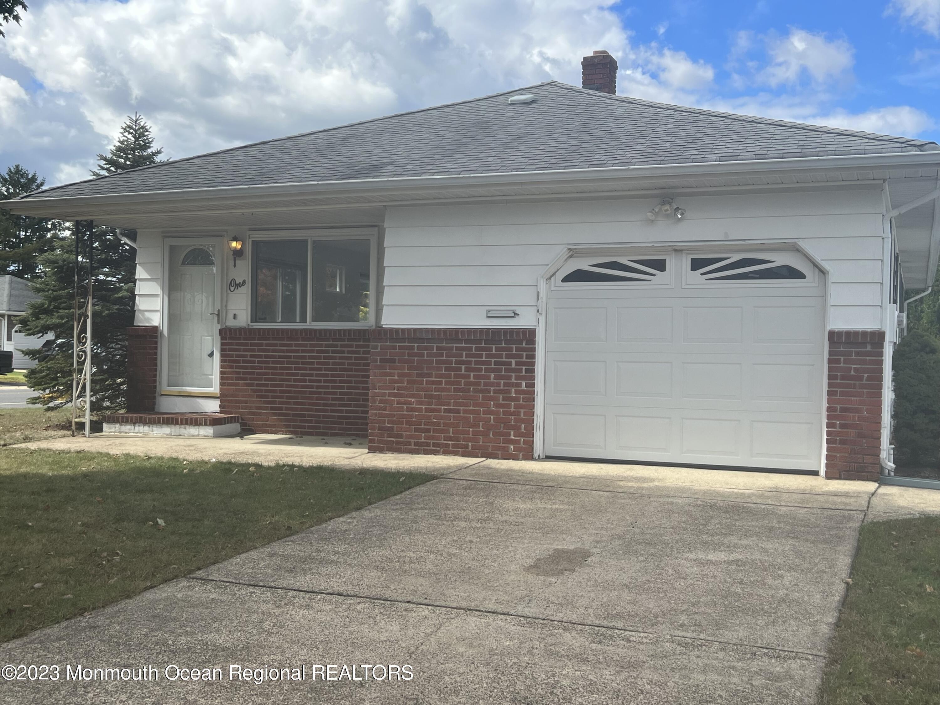 Dominica Dr, Toms River, NJ 08757