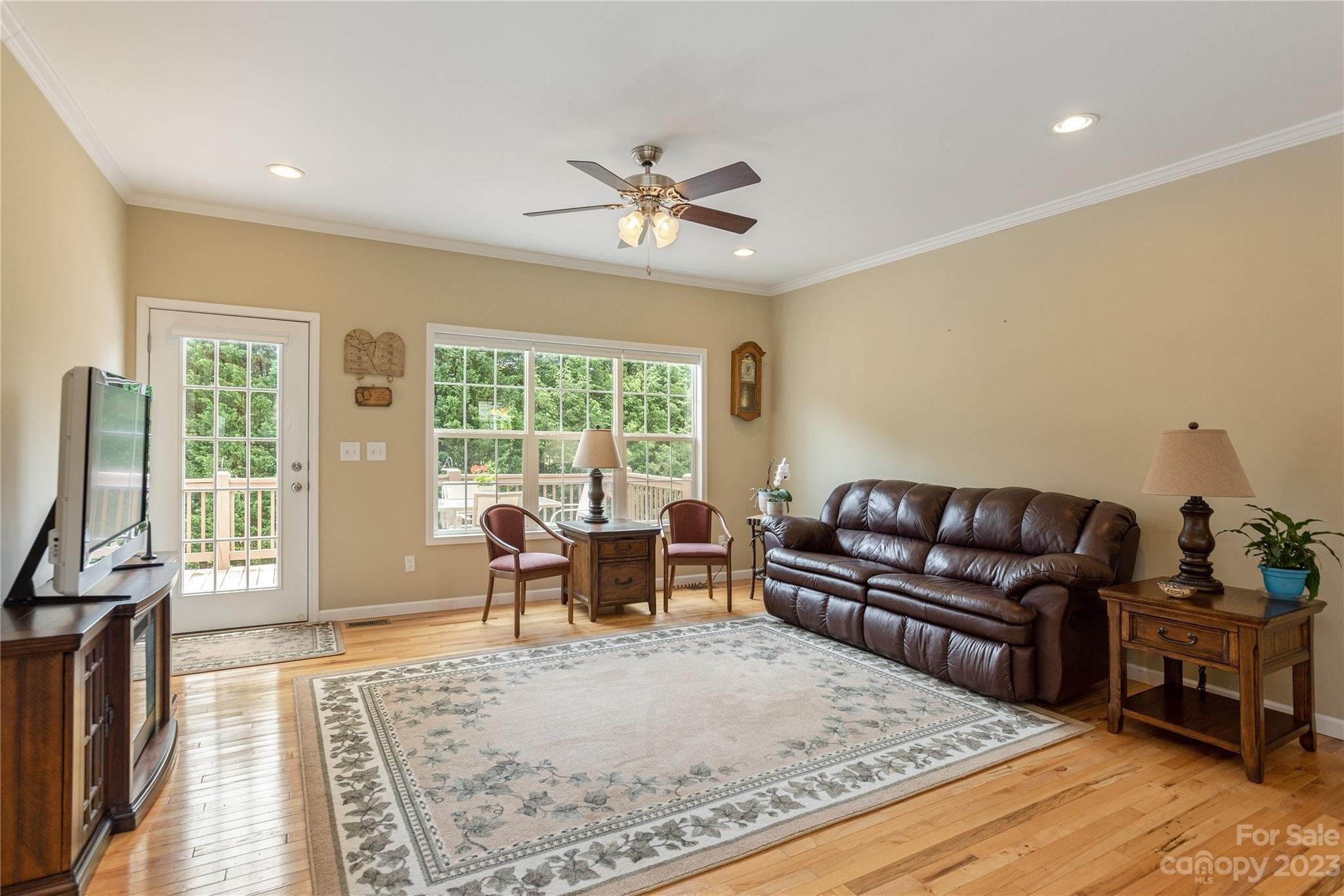 Silver Lining Way, Hendersonville, NC 28792