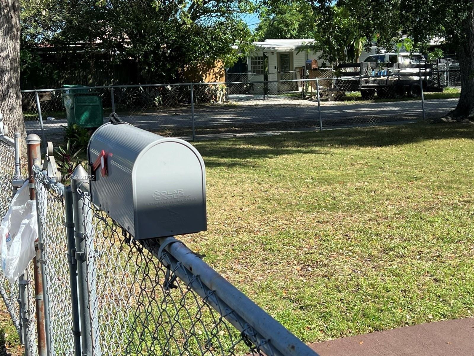 Nw 100th St, Miami, FL 33150
