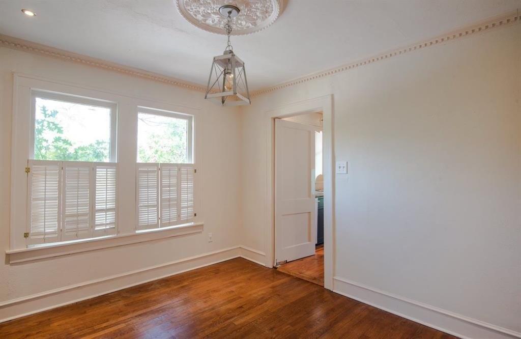 Burlington Blvd, Dallas, TX 75211