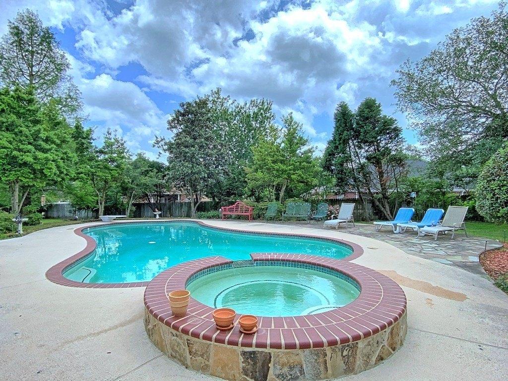 Van Winkle Cir, Athens, TX 75751
