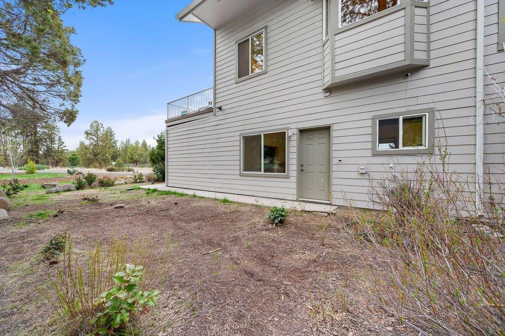 Redstart Rd, Klamath Falls, OR 97601