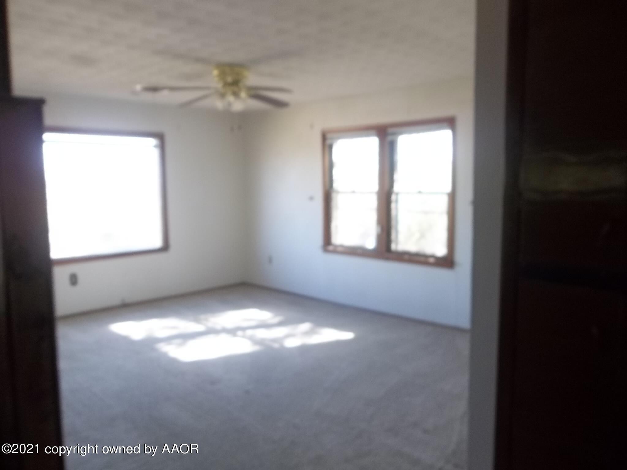 Mary St, Borger, TX 79007