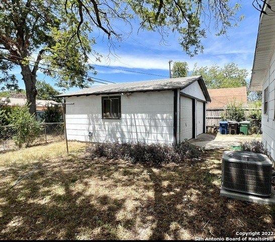 Idell Ave, San Antonio, TX 78223