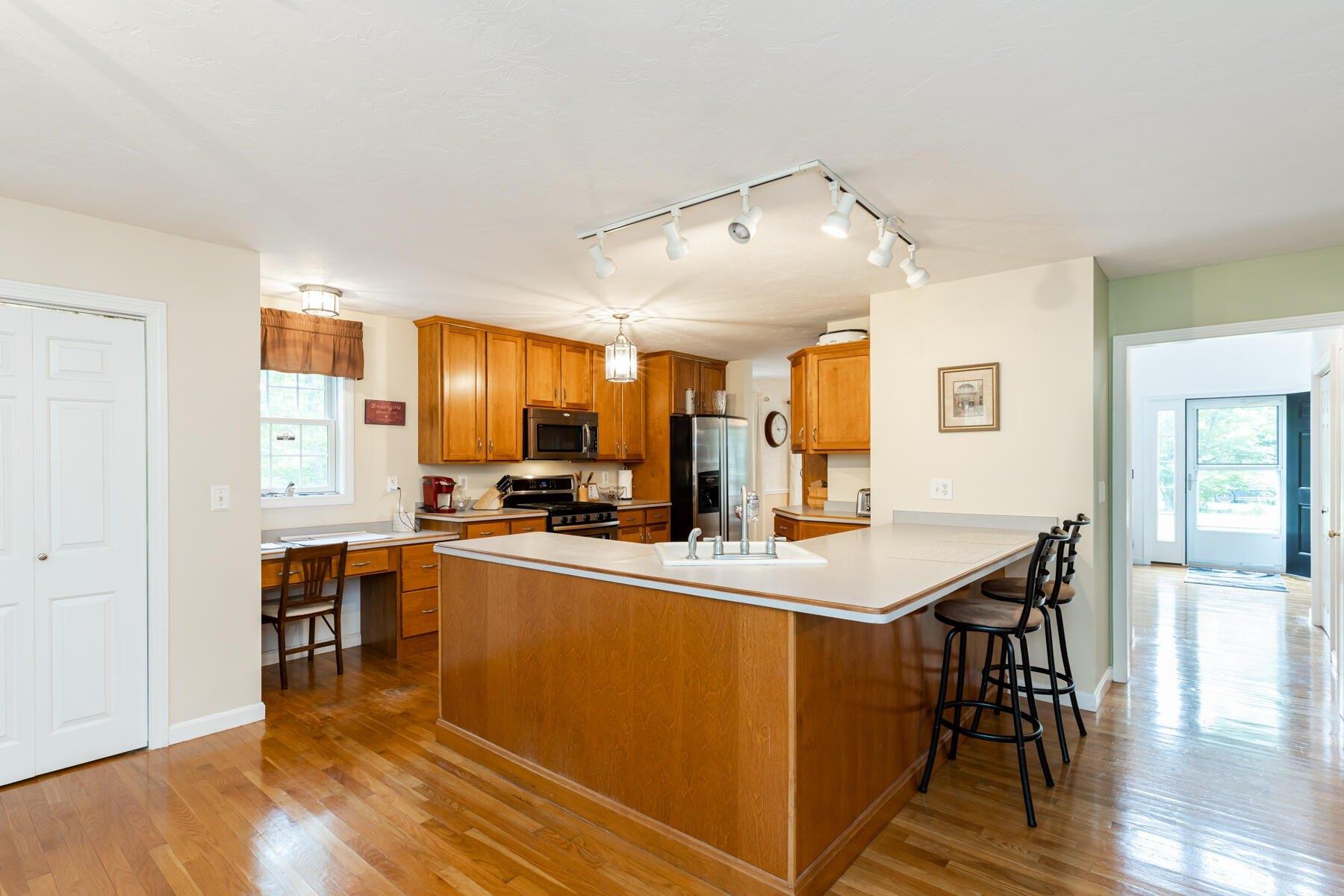 Anchor Dr, Forestdale, MA 02644