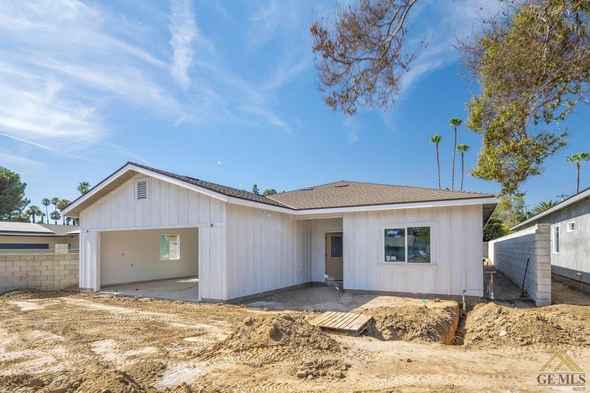 Acacia Ave, Bakersfield, CA 93305