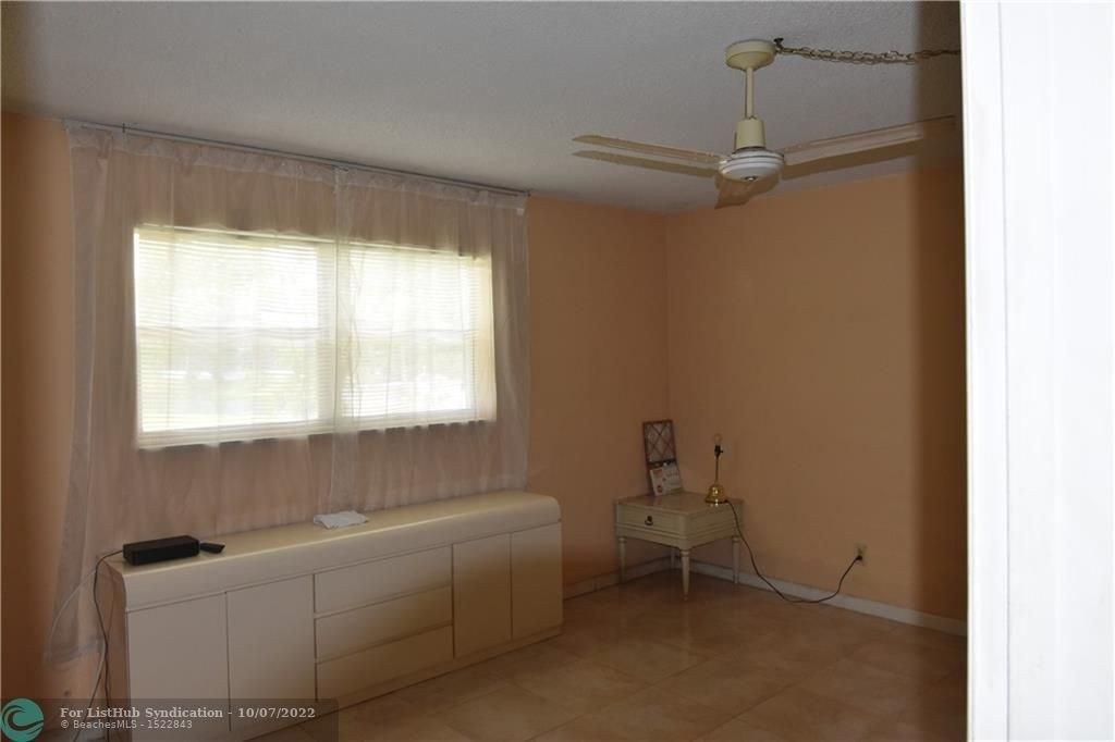 Nw 43rd St, Lauderdale Lakes, FL 33319