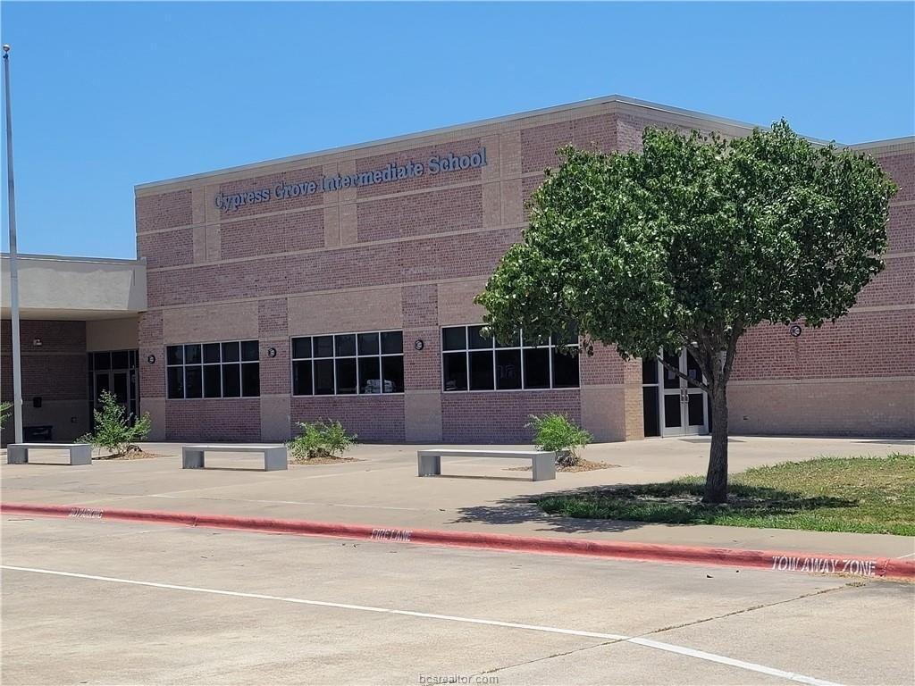 Westfield Dr, College Station, TX 77845
