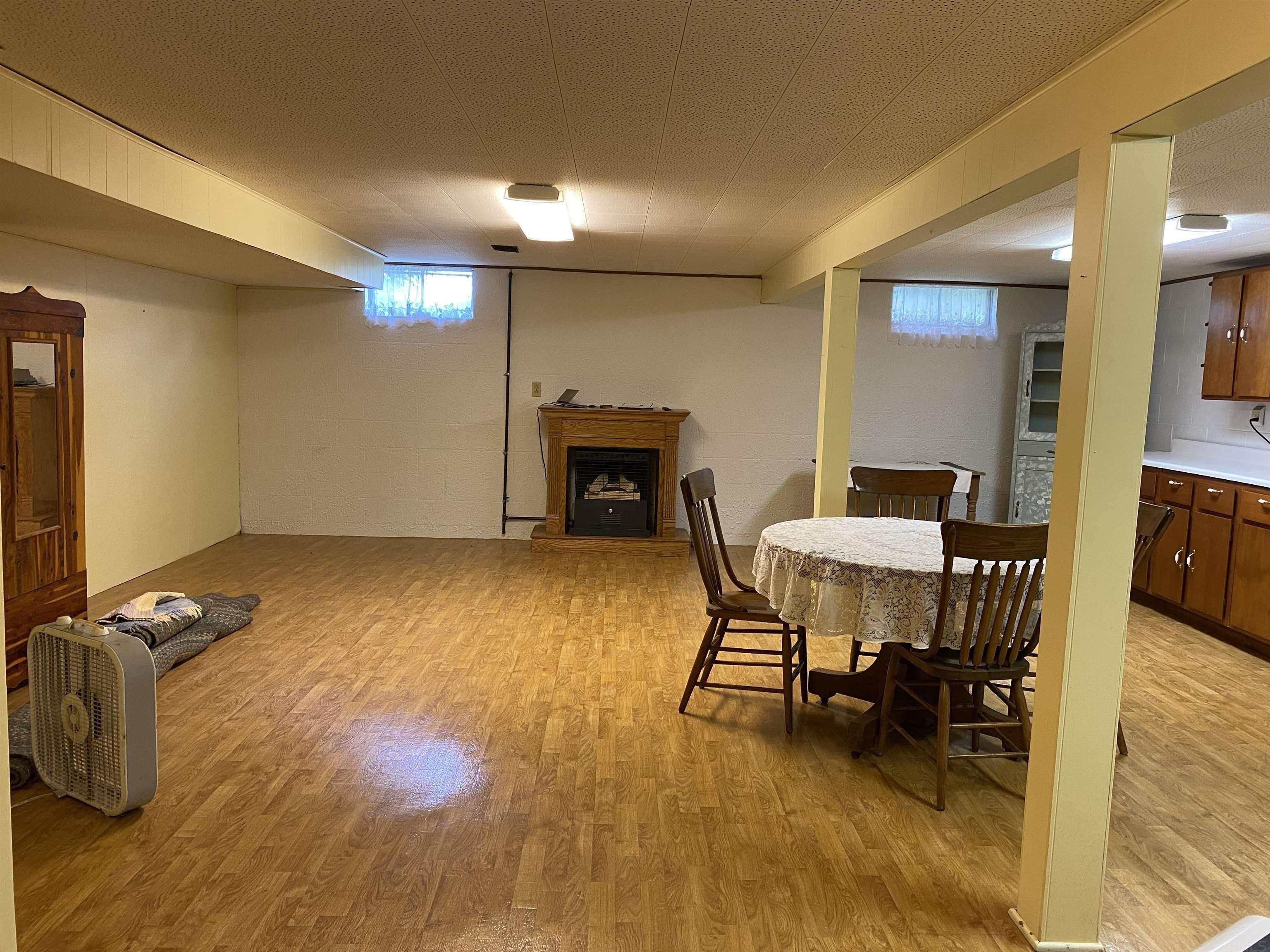 S Hickory Leaf Dr, Bloomington, IN 47403