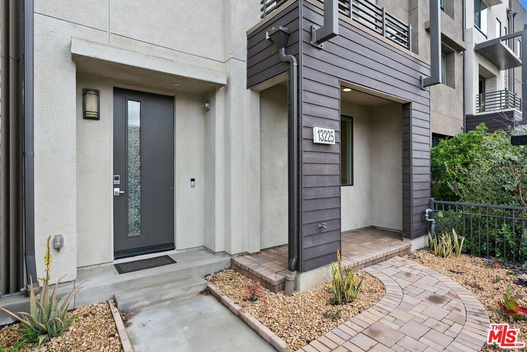 Victory Blvd, Van Nuys, CA 91401