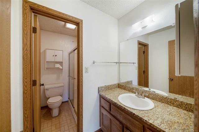 W 147th Pl S, Glenpool, OK 74033