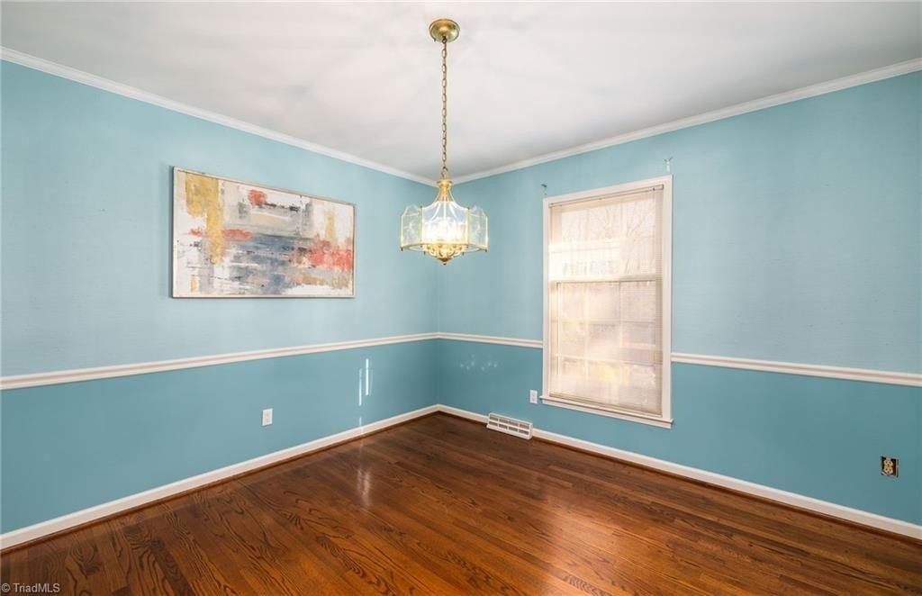 Bearhollow Rd, Greensboro, NC 27410