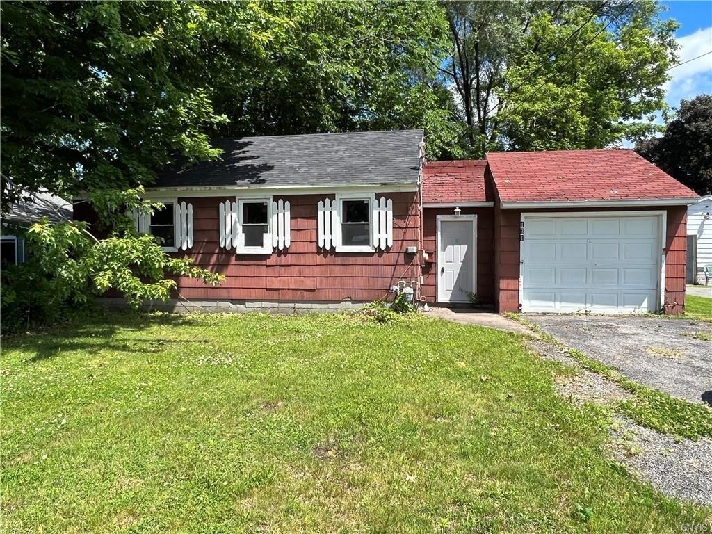 N Crescent Dr, Rome, NY 13440