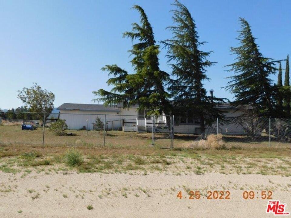 W Avenue B12, Lancaster, CA 93536