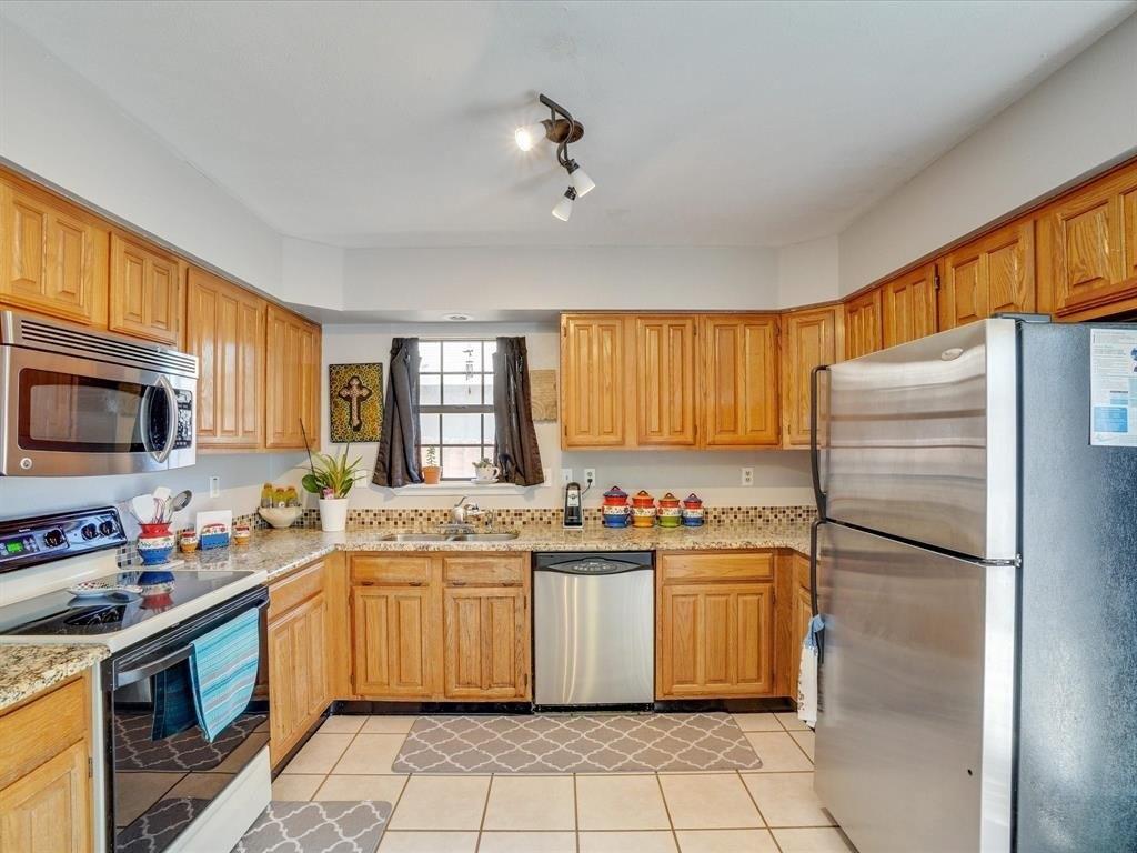 Ballard Trl, The Colony, TX 75056