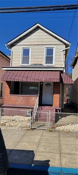 5th Ave, Braddock, PA 15104