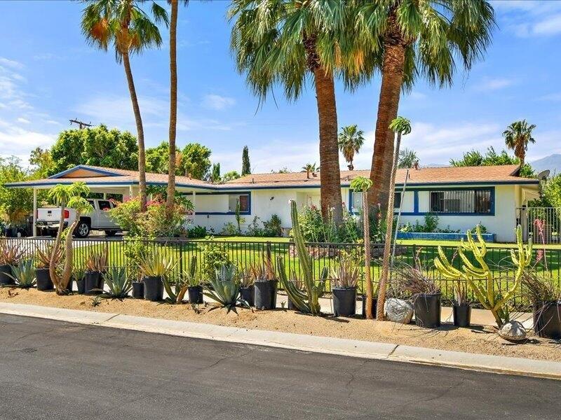 Via Roberto Miguel, Palm Springs, CA 92262