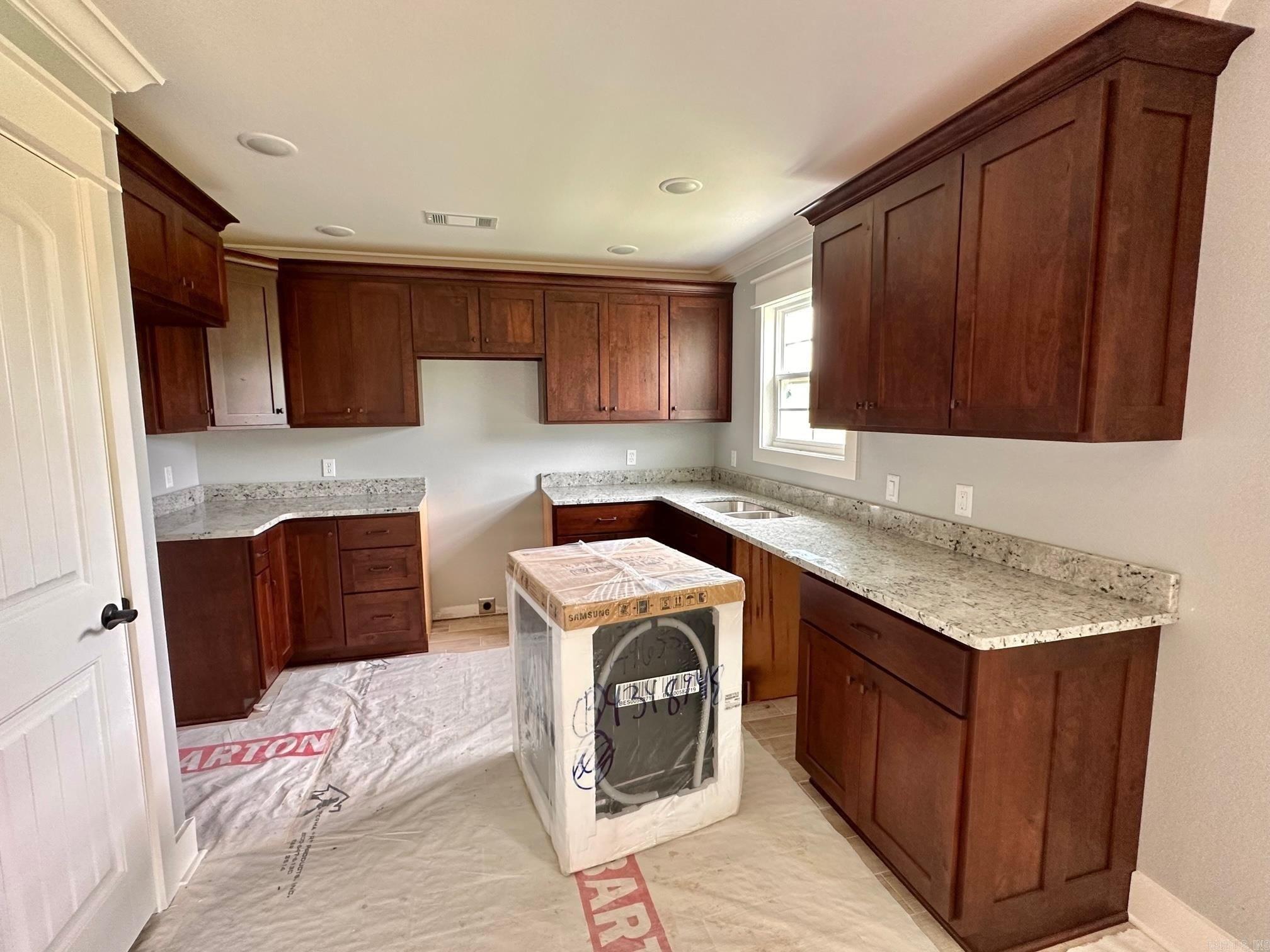 Redwood Dr, Bono, AR 72416