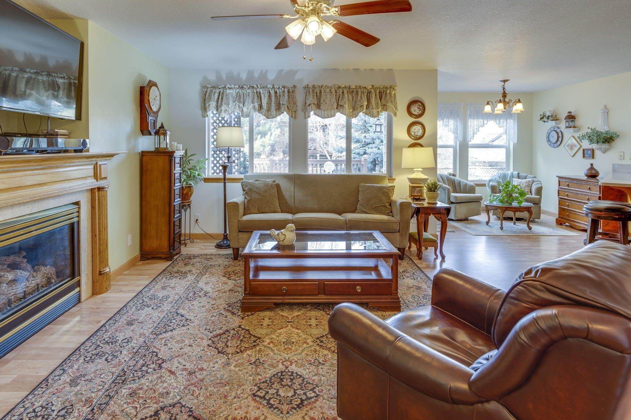 Ne Locksley Dr, Bend, OR 97701