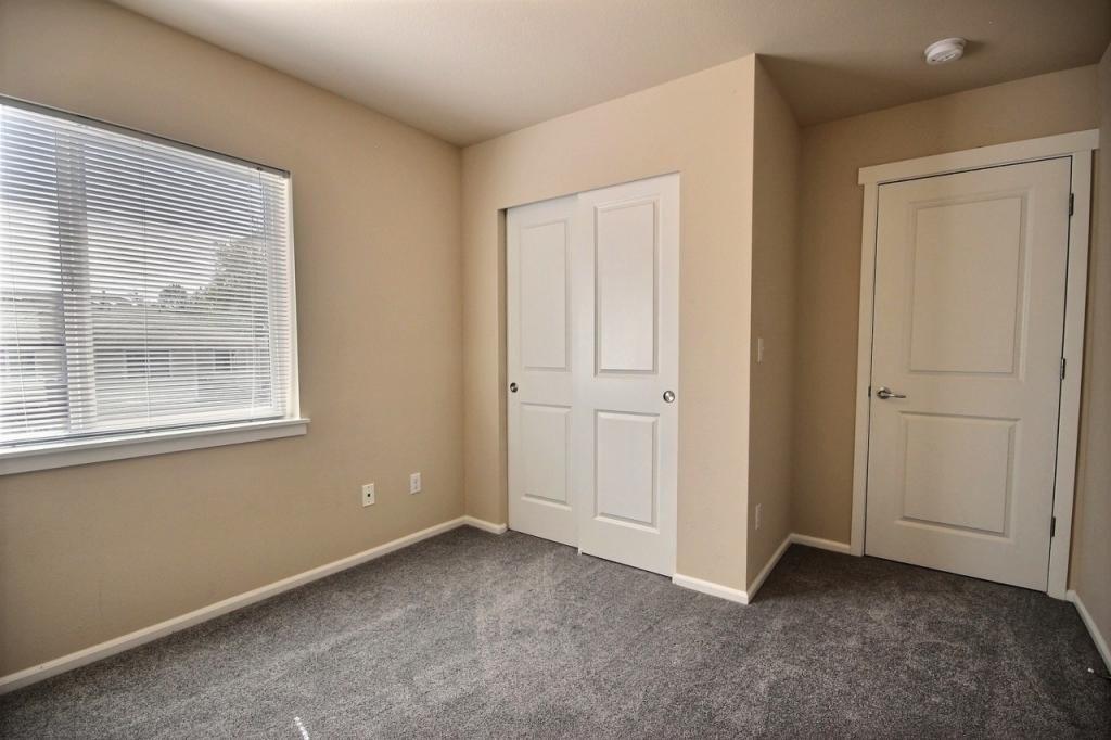 21st Pl S, Des Moines, WA 98198