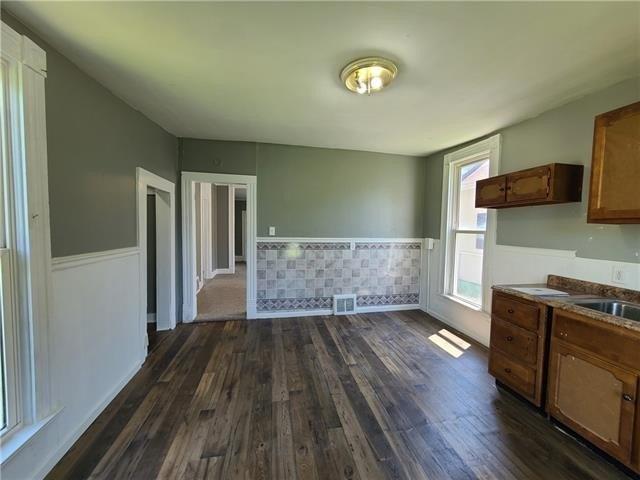 S 10th St, Saint Joseph, MO 64503
