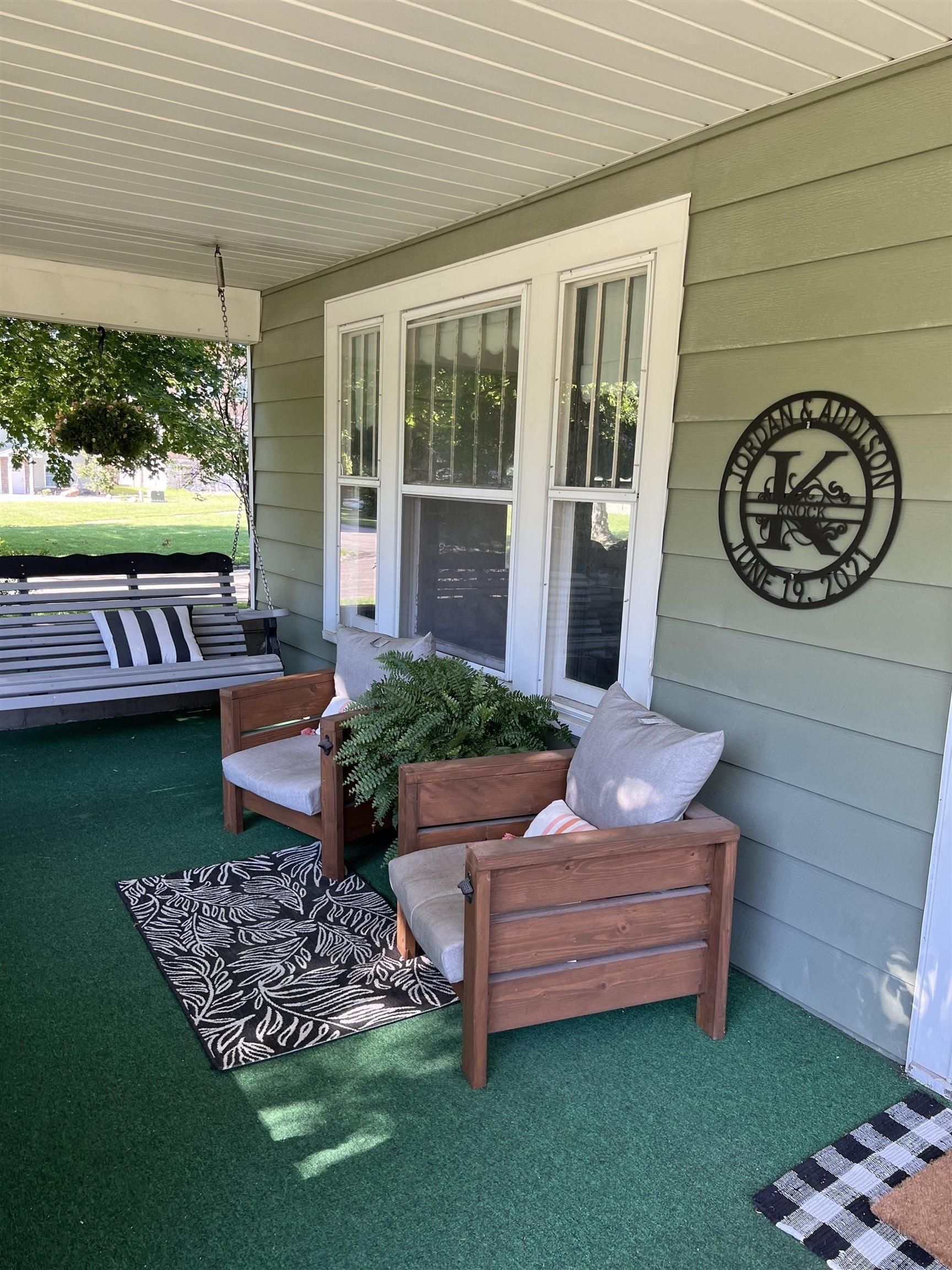 N Division St, Sumner, IA 50674