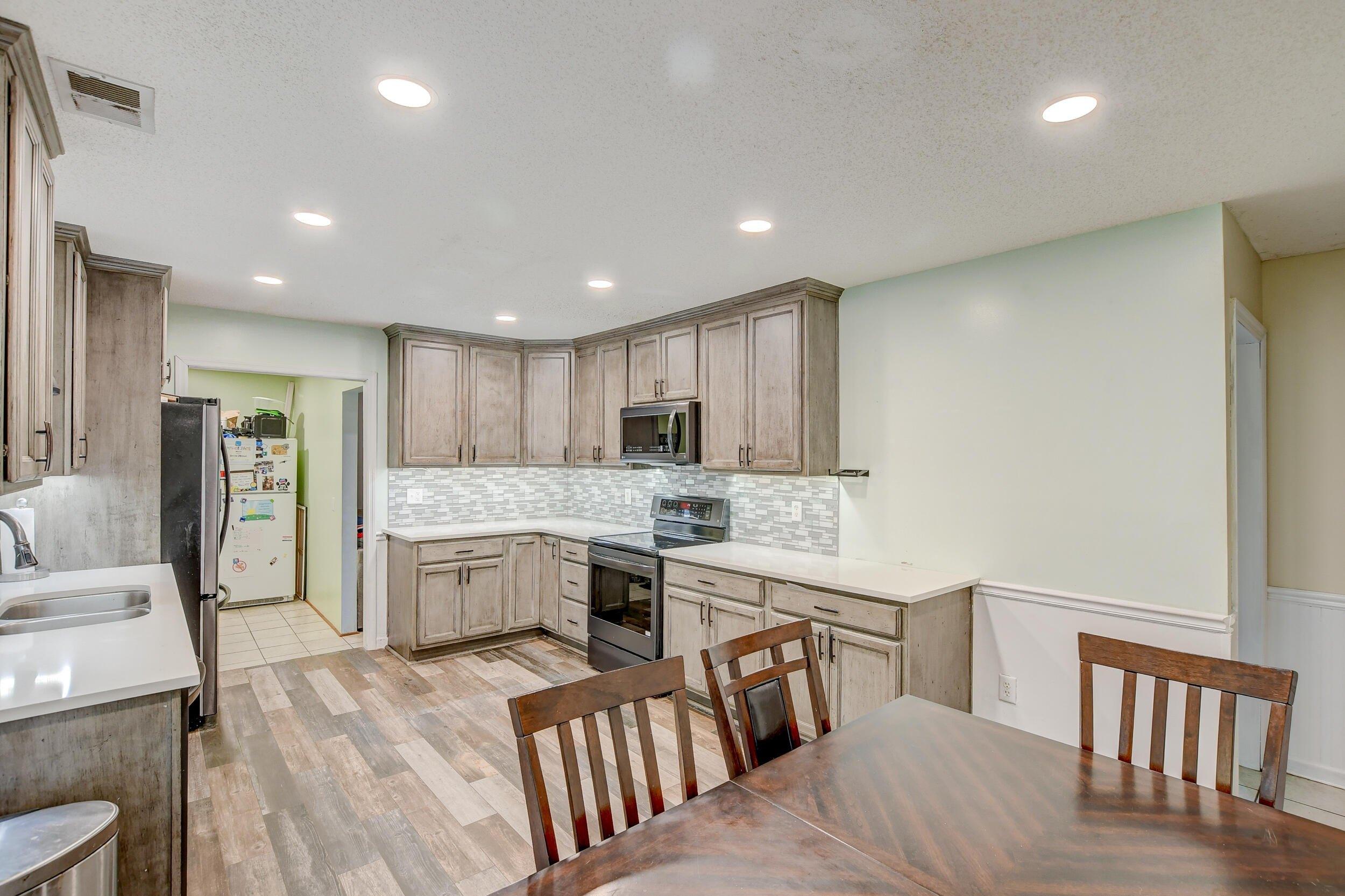S Pandora Dr, Goose Creek, SC 29445