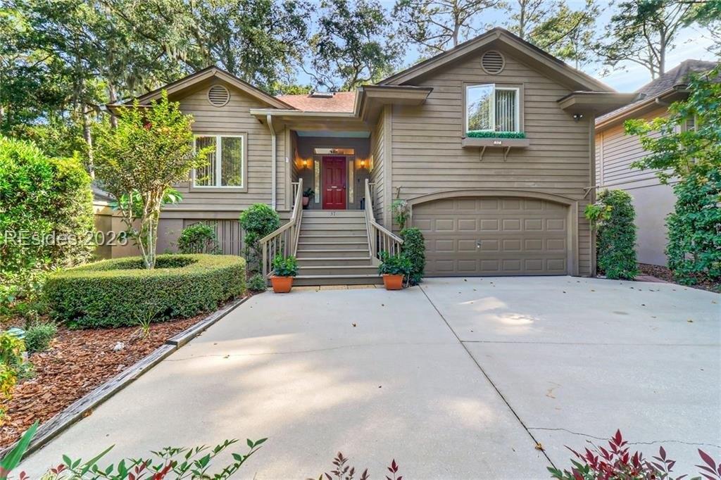 Lawton Rd, Hilton Head Island, SC 29928