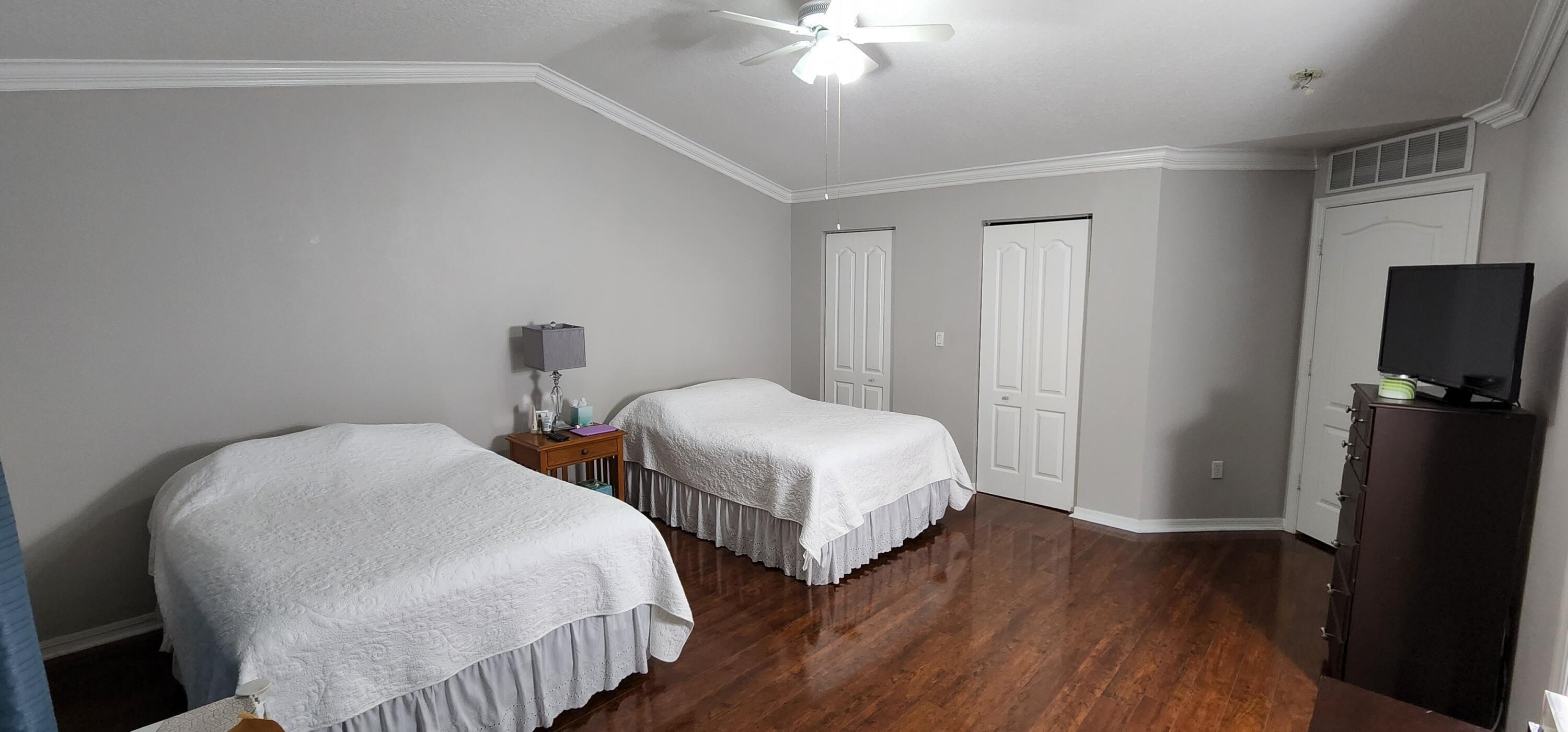 Seminole Palms Dr, Lake Worth, FL 33463