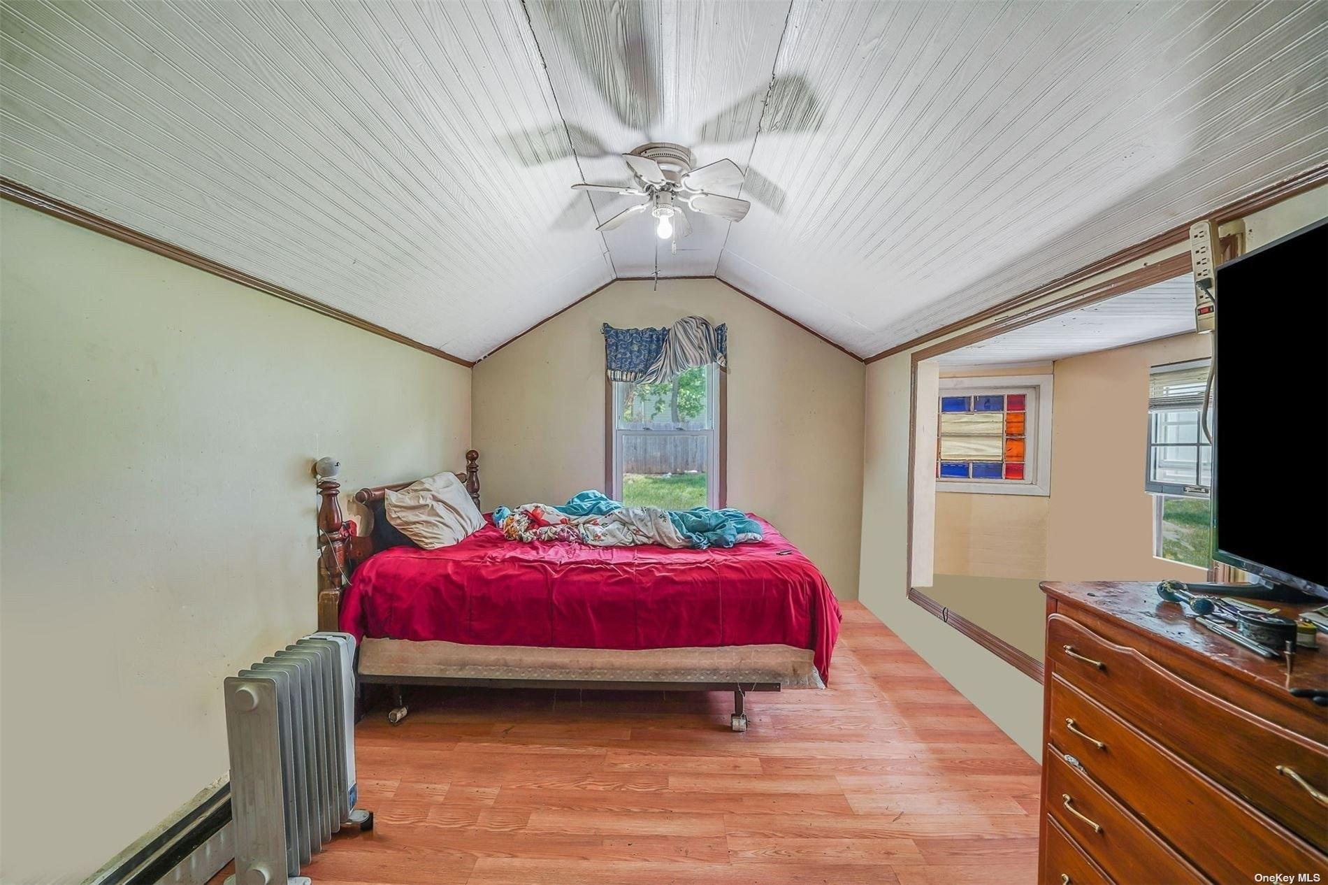 Irish Ln, East Islip, NY 11730