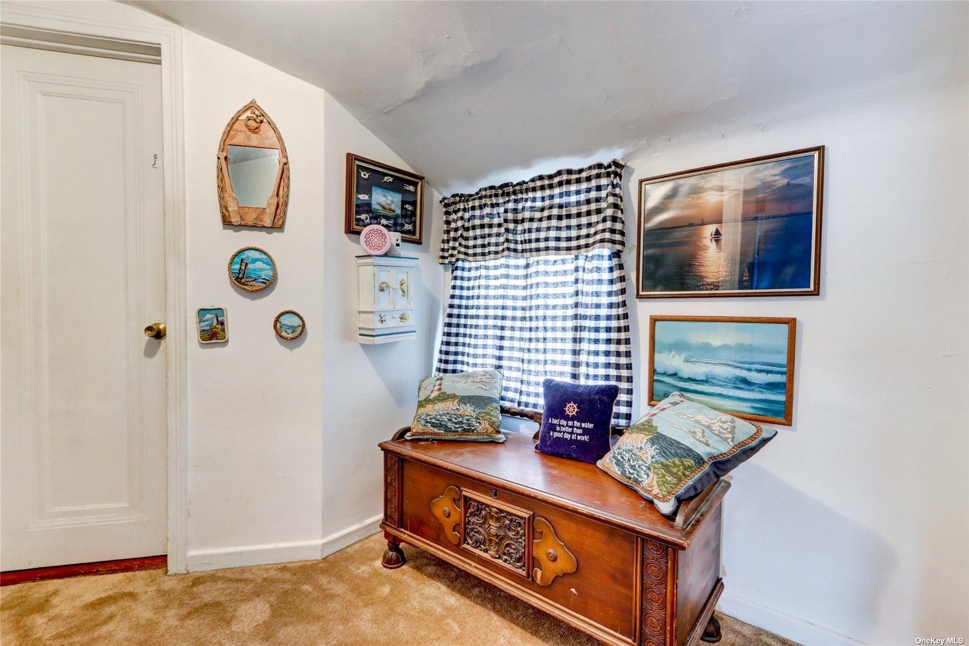 Russell St, Bellmore, NY 11710