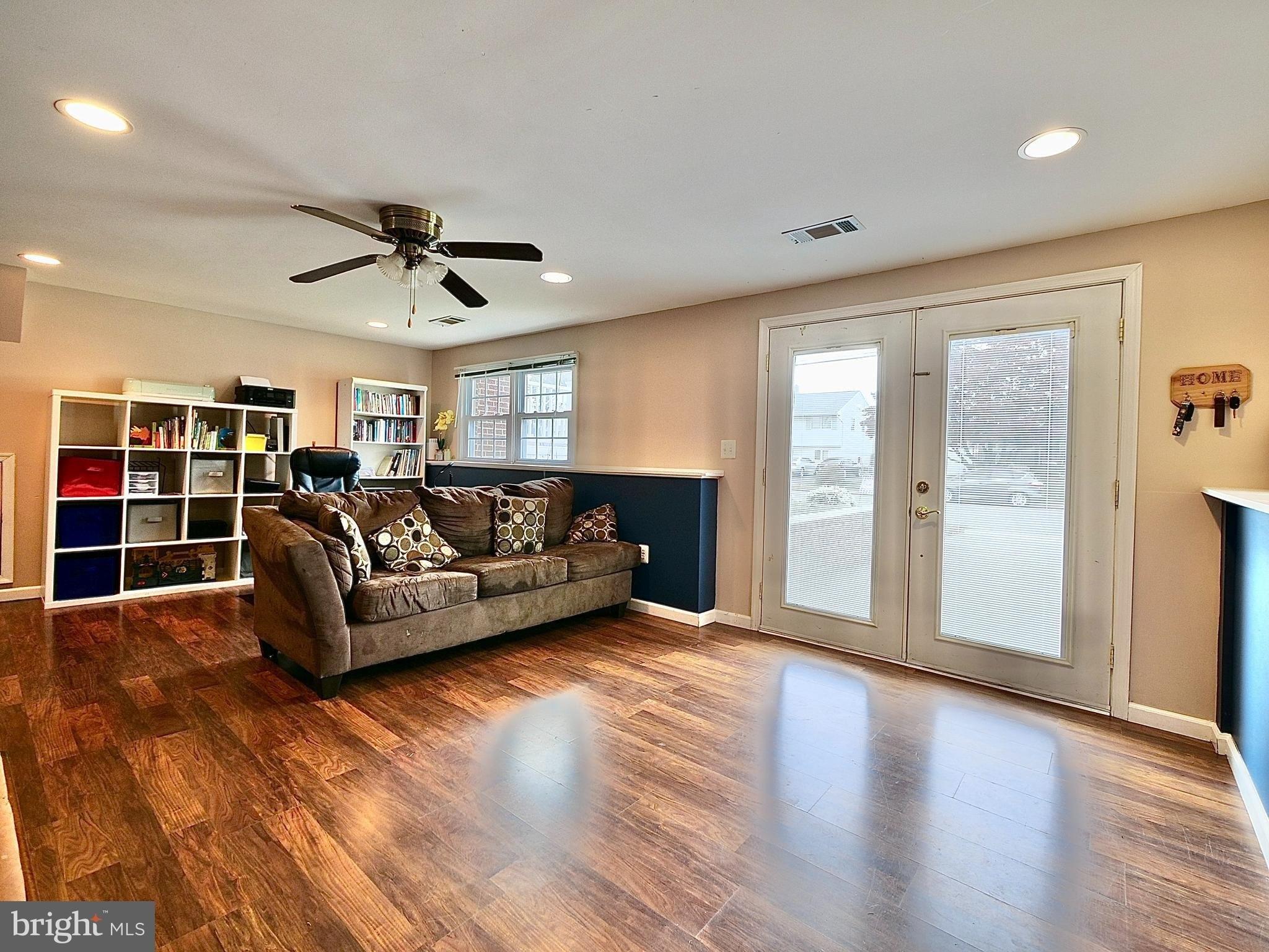 Trimble Blvd, Brookhaven, PA 19015