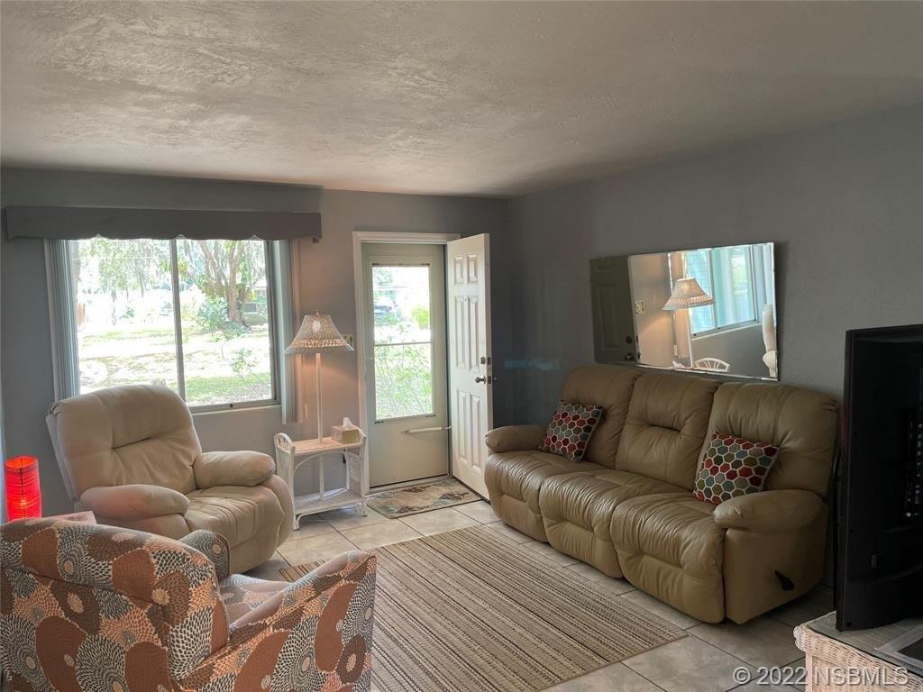 Lake Dr, New Smyrna Beach, FL 32168