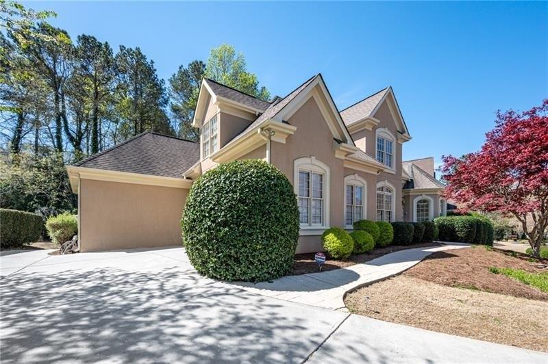 Nesbit Lakes Dr, Alpharetta, GA 30022