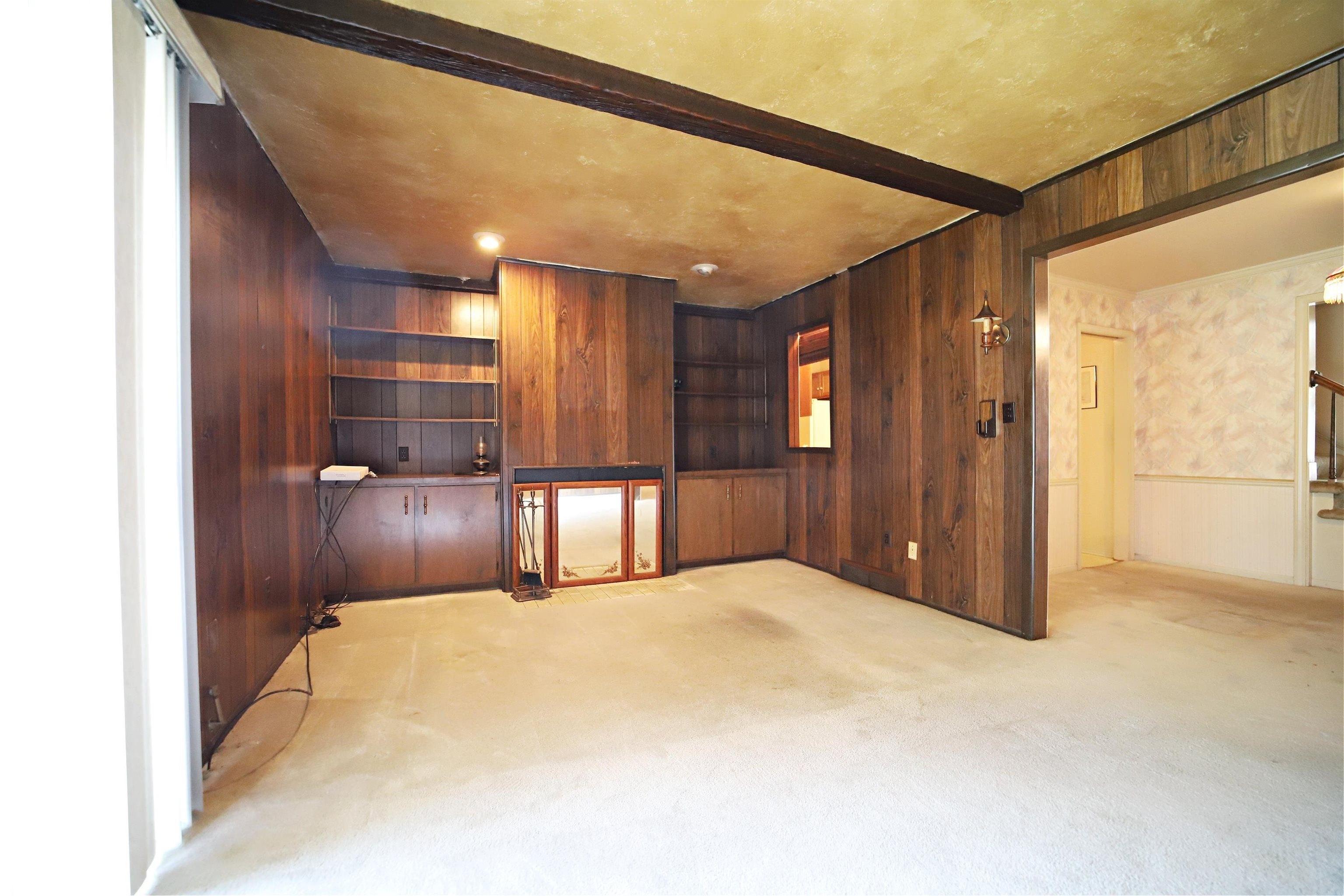Orchard Ln, Flint, MI 48504