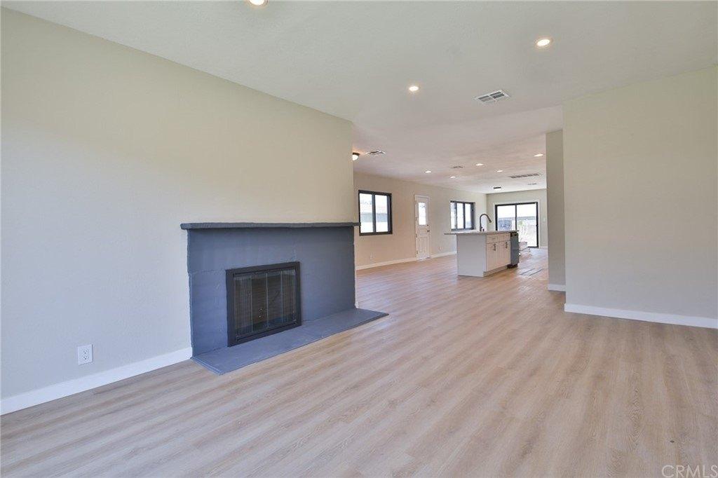 W 96th St, Los Angeles, CA 90044