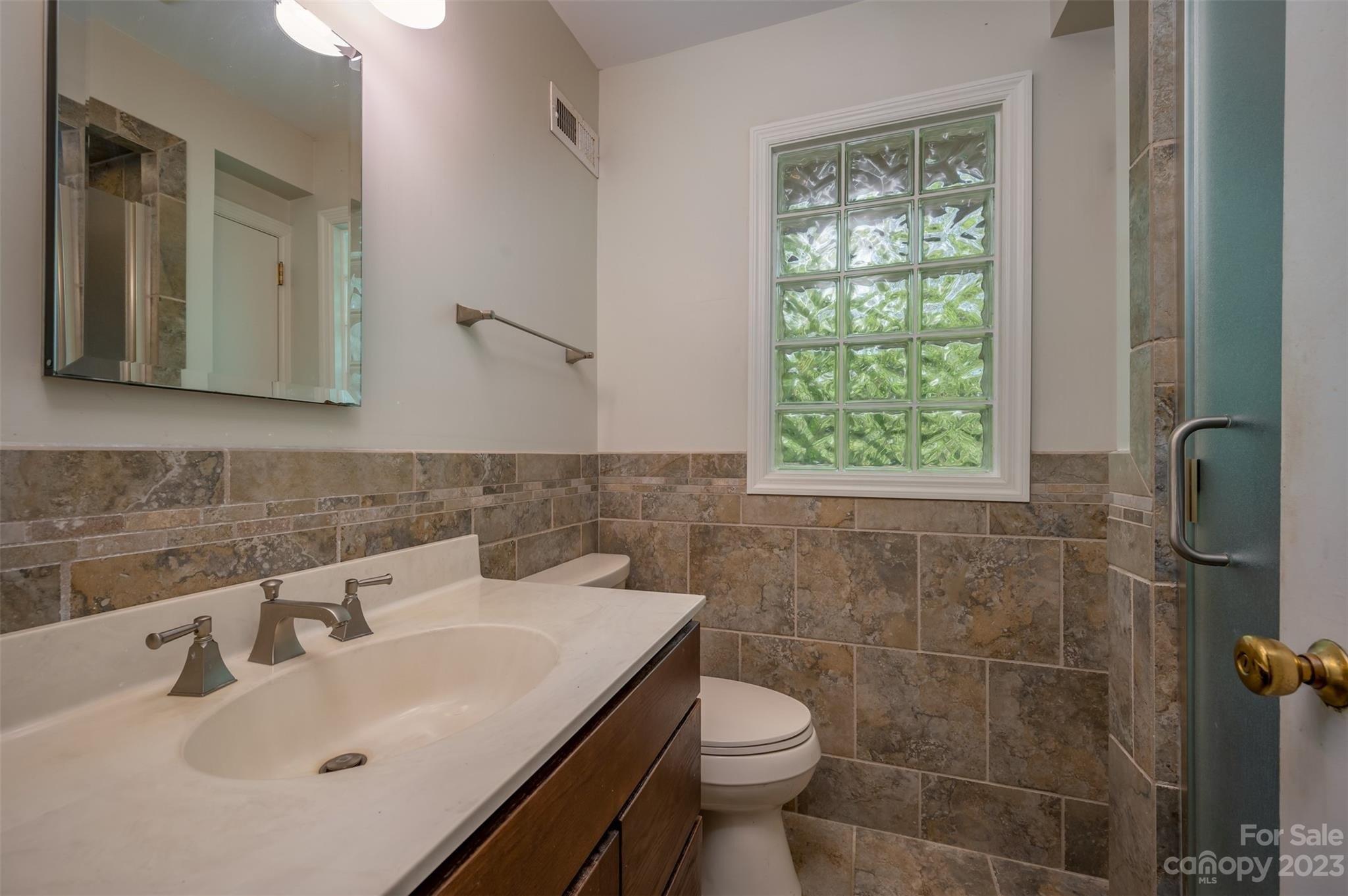 Braewick Rd, Tryon, NC 28782