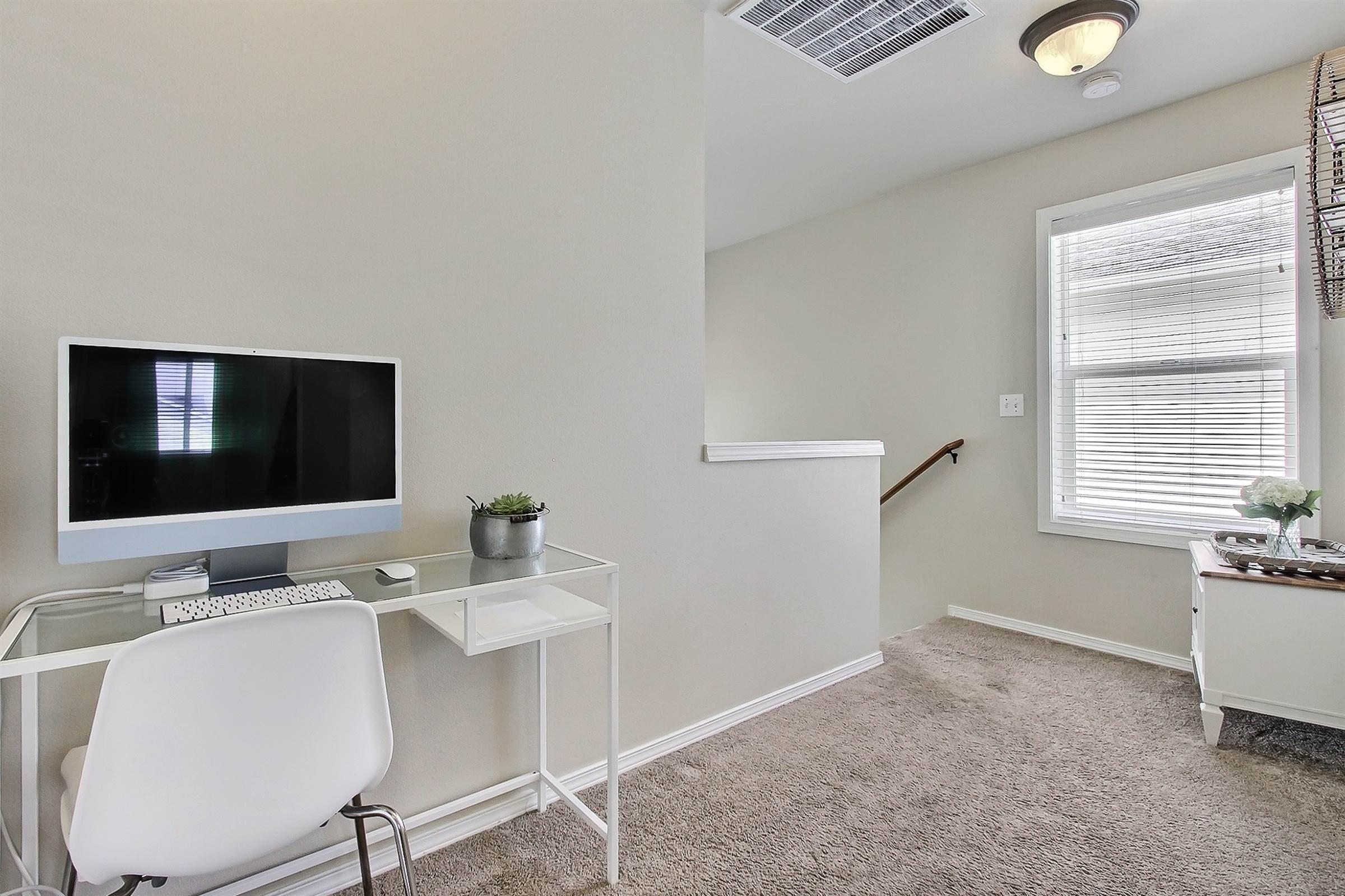 Hannen St, Dupont, WA 98327