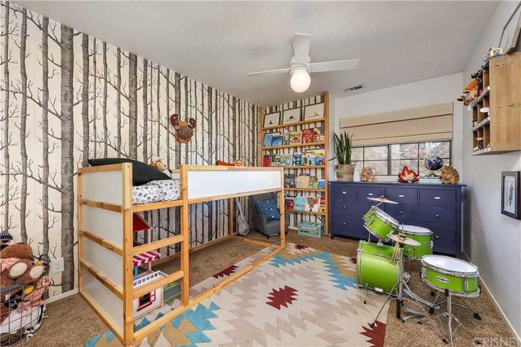 Cottage Ln, Lancaster, CA 93536